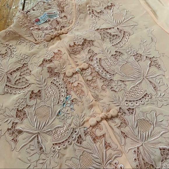 *GORGEOUS* NWT Peony Lingerie 100% Silk Top size 32 (fits S/XS) - Picture 3 of 6